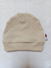 Afbeelding in Gallery-weergave laden, New Born Set Pointelle (2-delig) Broekje en Mutsje Beige