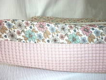 Afbeelding in Gallery-weergave laden, Aankleedkussenhoes Retro Bloemetjes Roze
