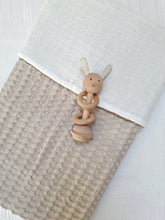 Afbeelding in Gallery-weergave laden, Wiegdeken Grote Wafelstof  &amp; Hydrofiel Naturel-Offwhite
