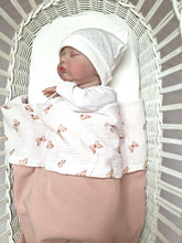 Afbeelding in Gallery-weergave laden, Deken Tricot Wafel Roze Vlinders
