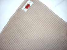 Afbeelding in Gallery-weergave laden, Deken Teddy Wafelstof Donker Beige
