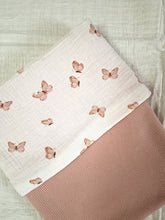 Afbeelding in Gallery-weergave laden, Deken Tricot Wafel Roze Vlinders
