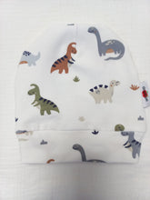 Afbeelding in Gallery-weergave laden, New Born Set Dino (2-delig) Broekje en Mutsje
