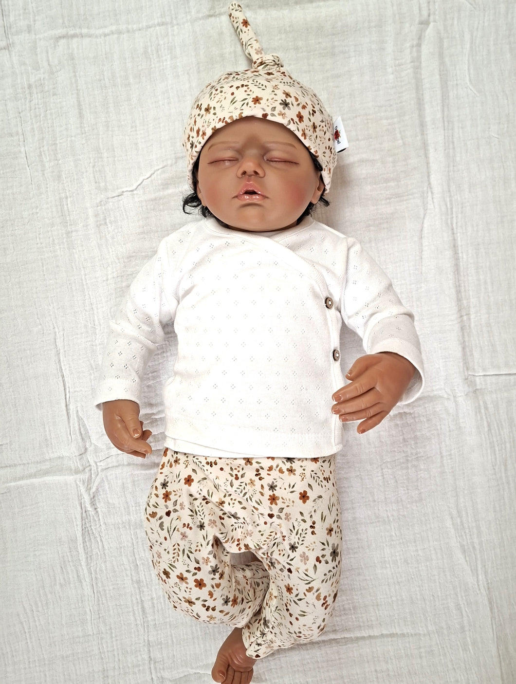 New Born Set Bloemetjes Beige (2-delig) Broekje en Knoopmutsje