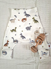 Afbeelding in Gallery-weergave laden, New Born Set Dino (2-delig) Broekje en Knoopmutsje
