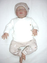 Afbeelding in Gallery-weergave laden, New Born Set Konijn (2-delig) Broekje en Mutsje
