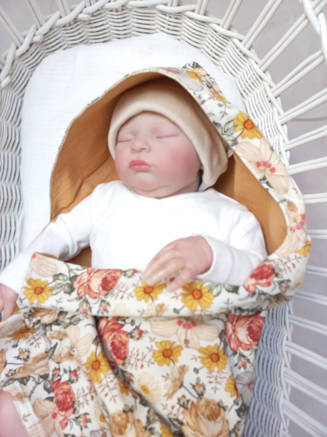 Wikkeldeken Jersey Bohemian Flowers en Cottontsoft Karamel