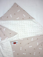 Afbeelding in Gallery-weergave laden, Wikkeldeken Konijntjes Jersey en  Minky Fleece
