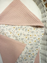 Afbeelding in Gallery-weergave laden, Omslagdoek Pop Leo Roze
