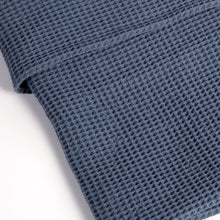 Afbeelding in Gallery-weergave laden, Wafelstof deken Denimblauw
